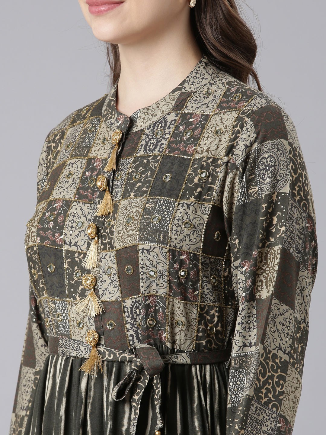 Quantumtera Olive Viscose Rayon Maxi Dresses with a Curved Silhouette – Casual Geometric Print - Image 5
