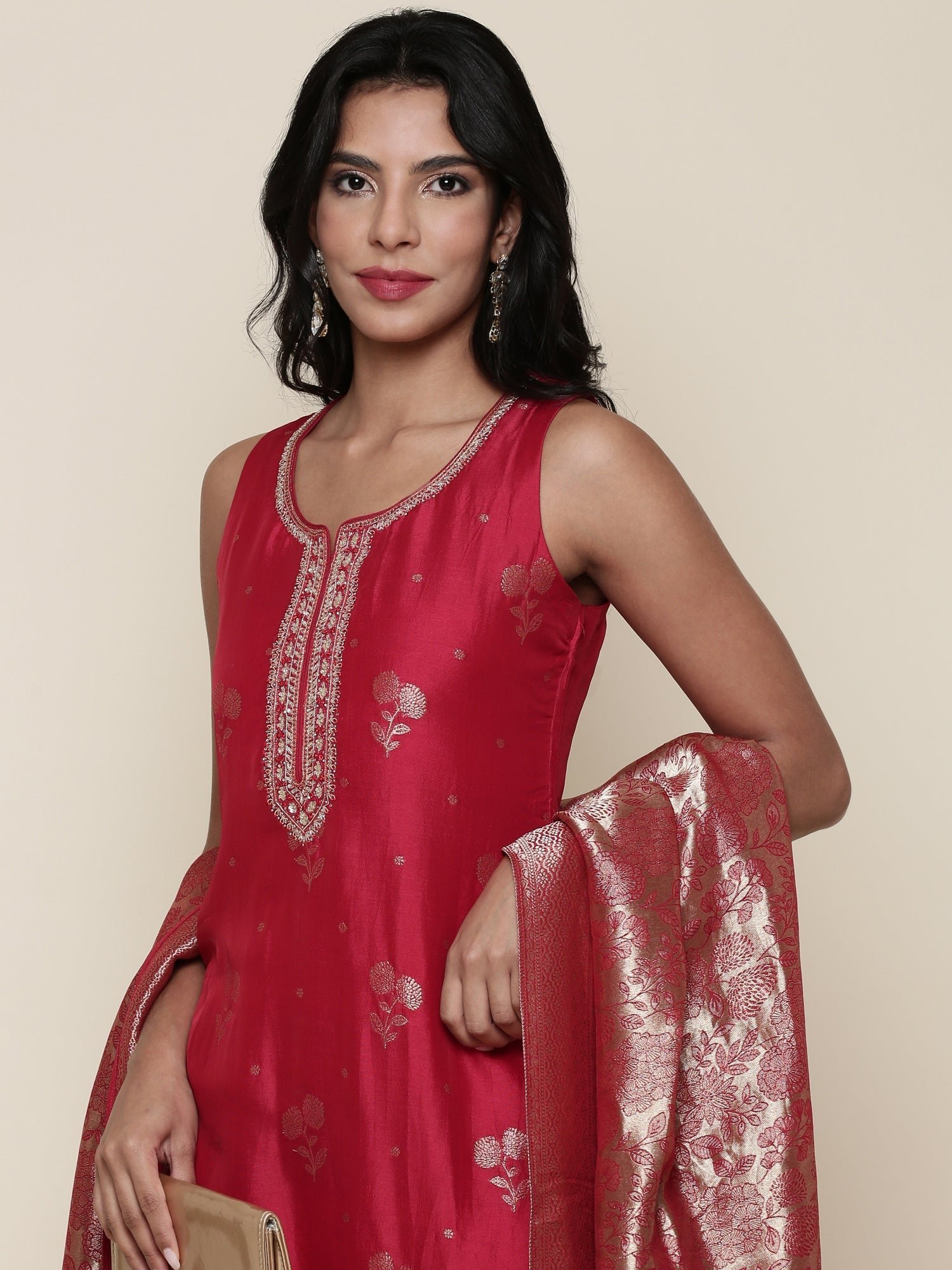 Silk red embroidered Three piece suit set - Image 6