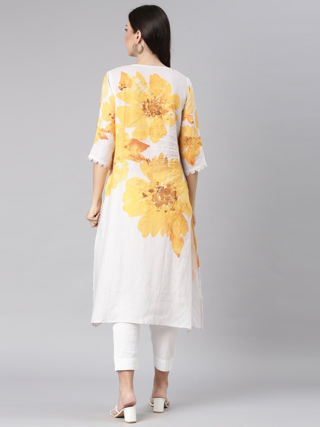 Quantumtera Yellow Casual Floral Straight Kurta - Image 3