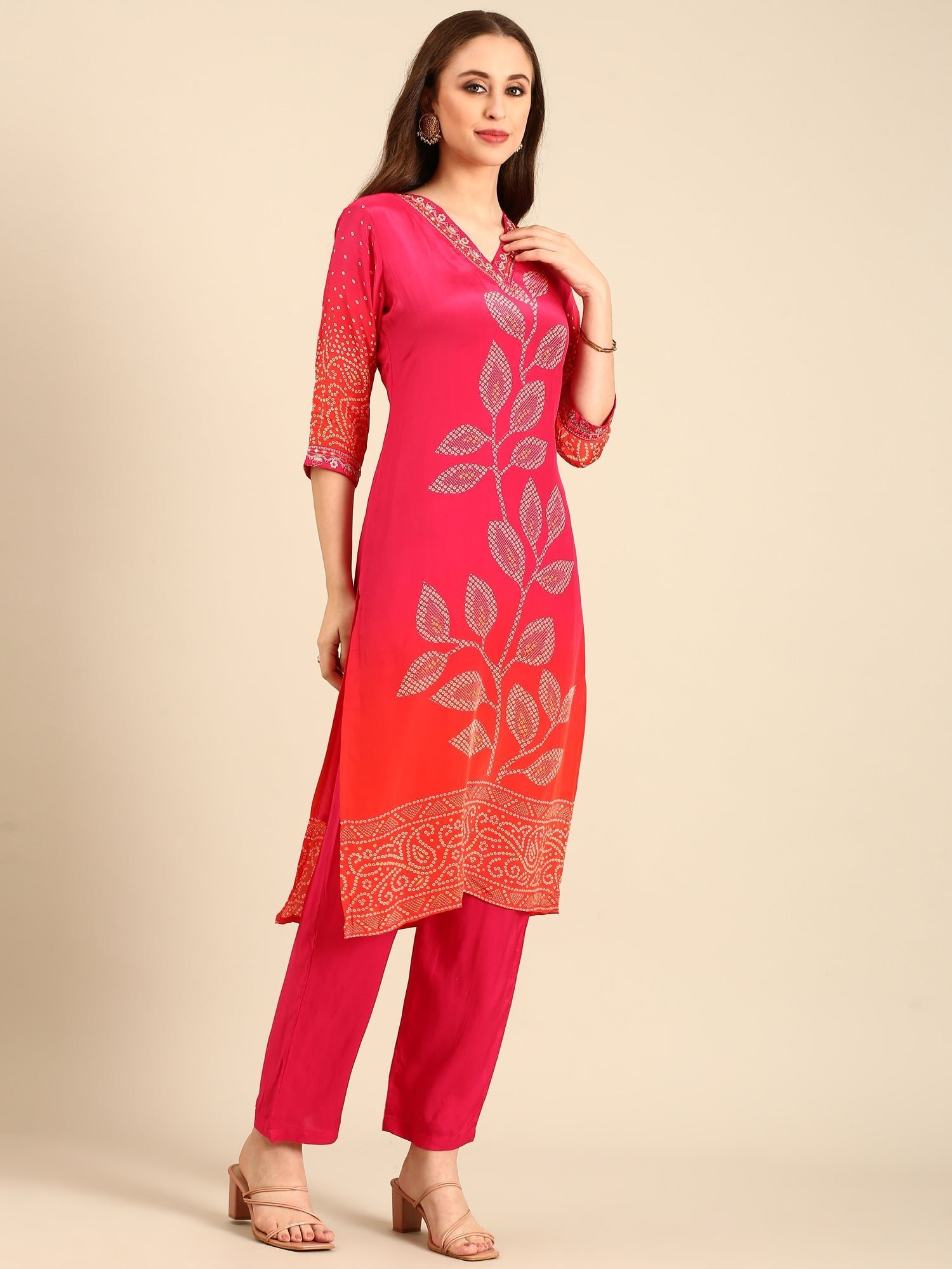 Red two colored crepe bandhani printed three piece suit set - Image 2