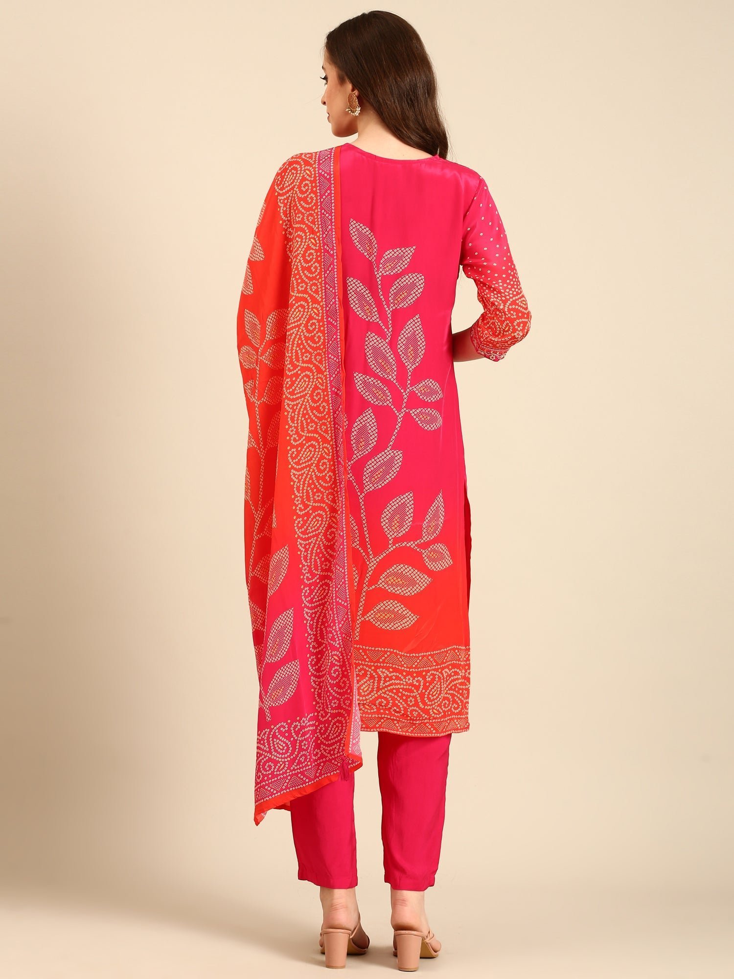 Red two colored crepe bandhani printed three piece suit set - Image 3