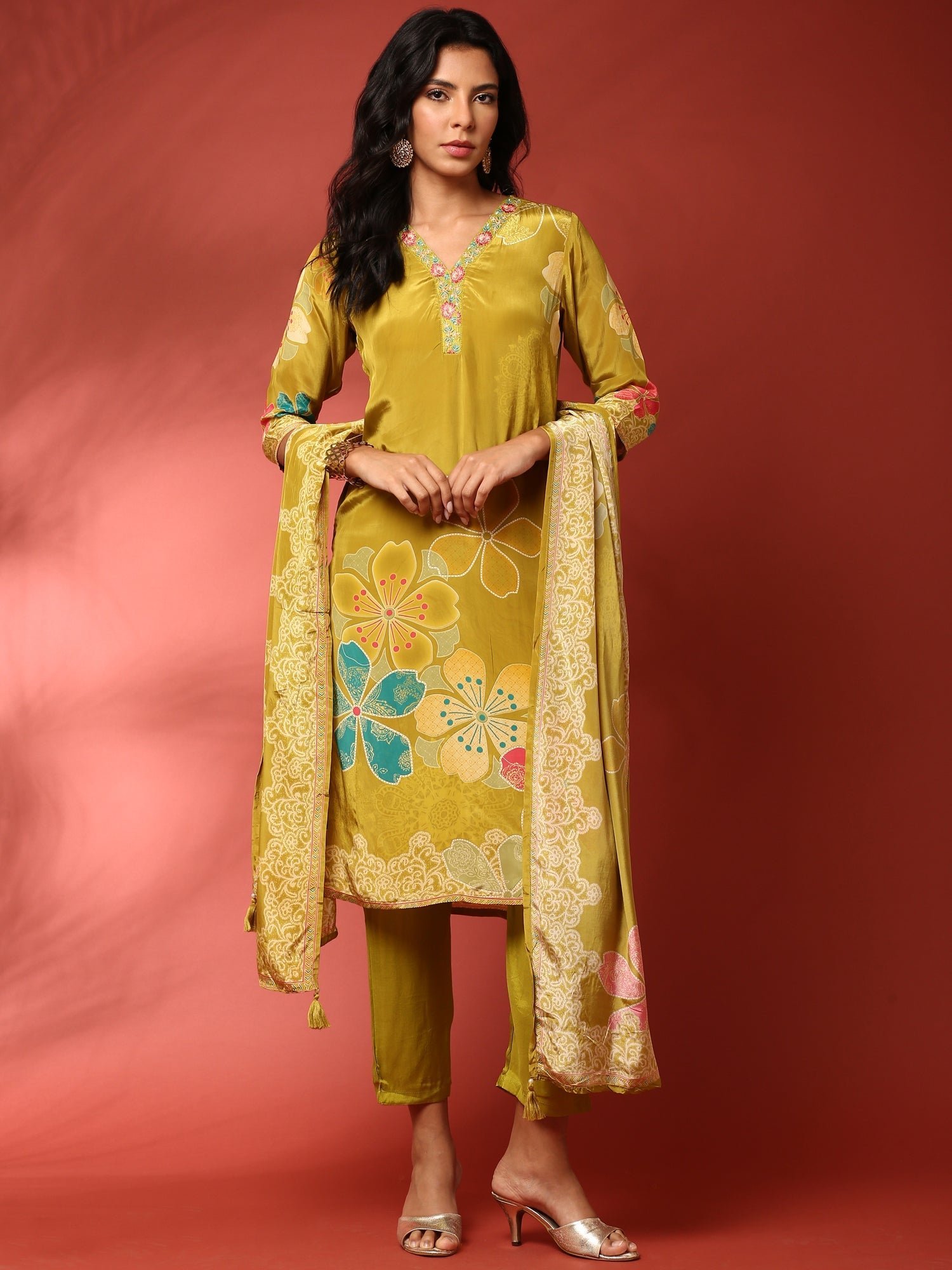 Mehendi green crepe three piece suit set - Image 5