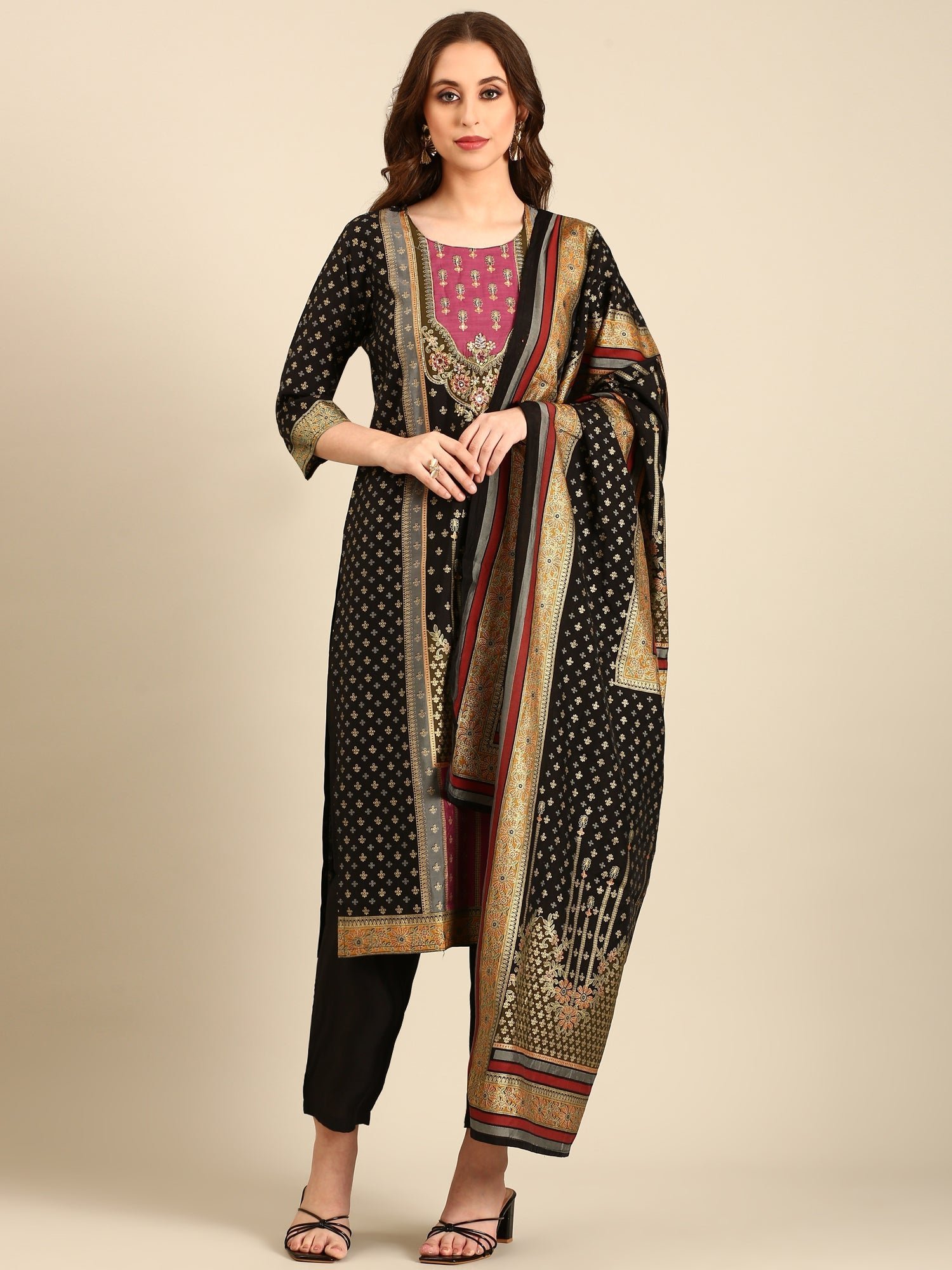Black Foil printed kurta set with silk duppata - Image 2