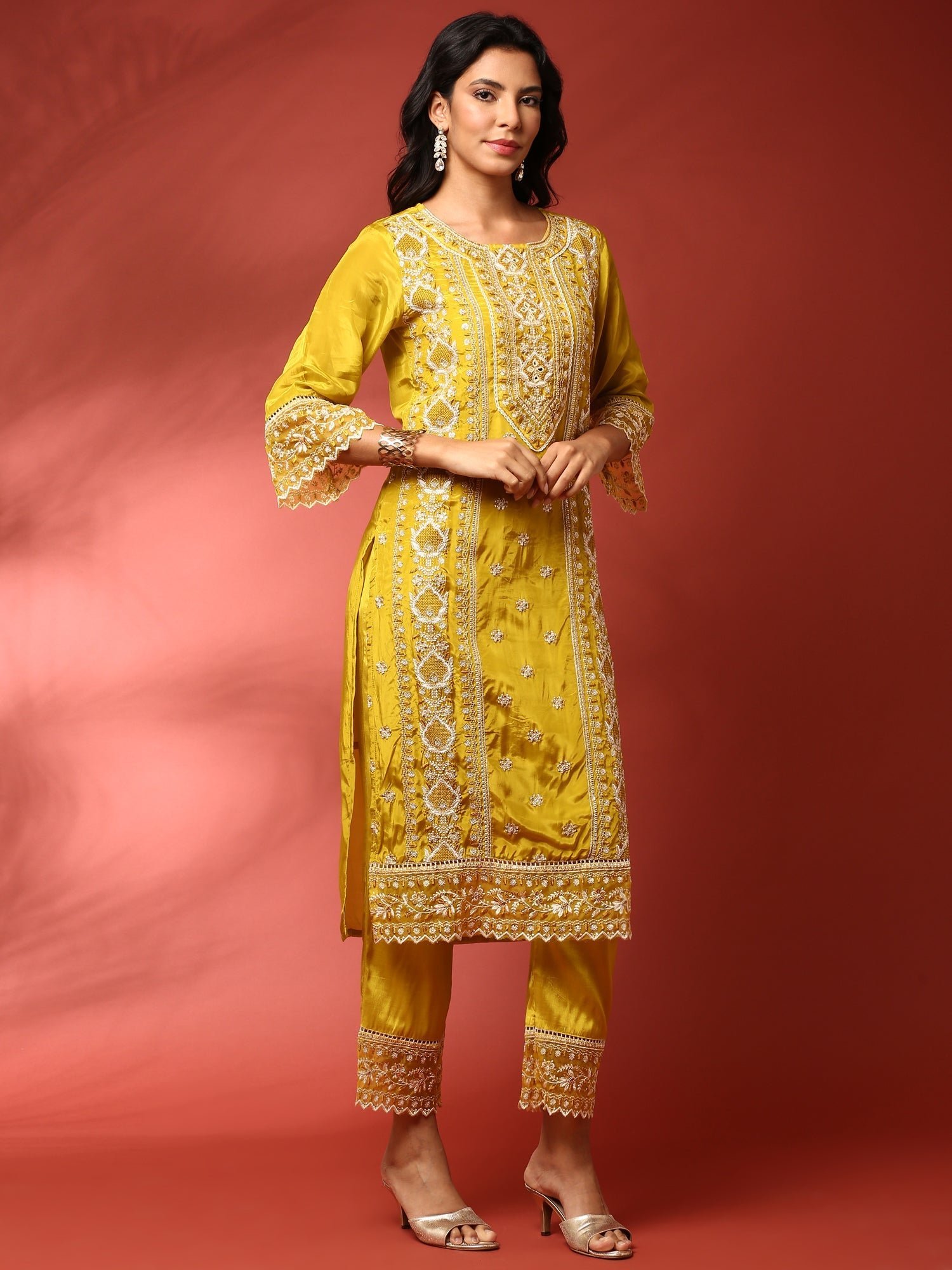 Green muslin heavy embroidered three piece suit set - Image 5