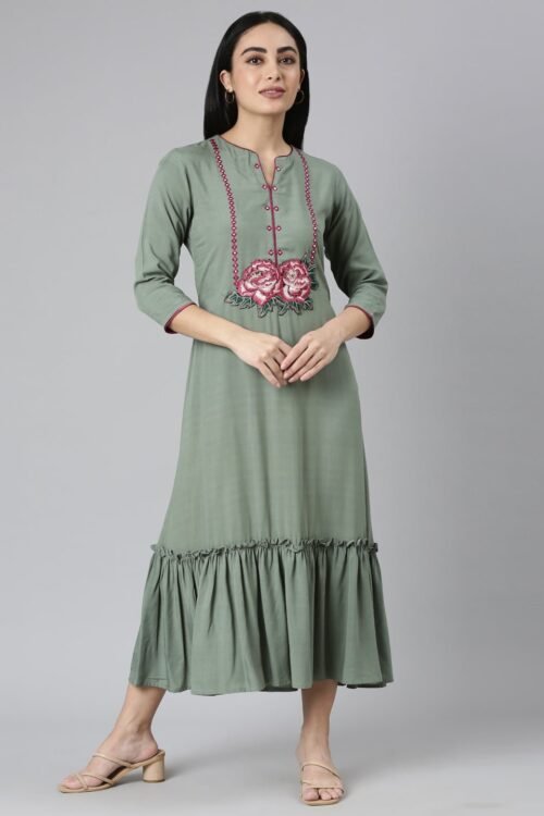 Quantumtera Green Flared Casual Solid Maxi Dresses – Effortless Everyday Style