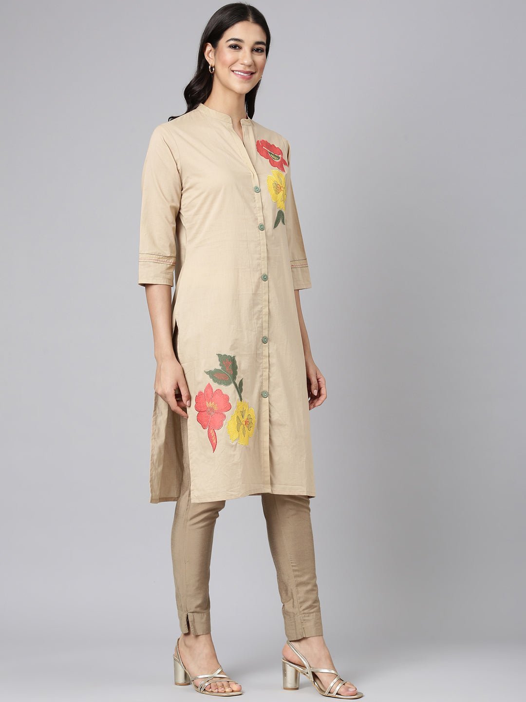 Quantumtera Beige Casual Solid Straight Kurta - Image 3