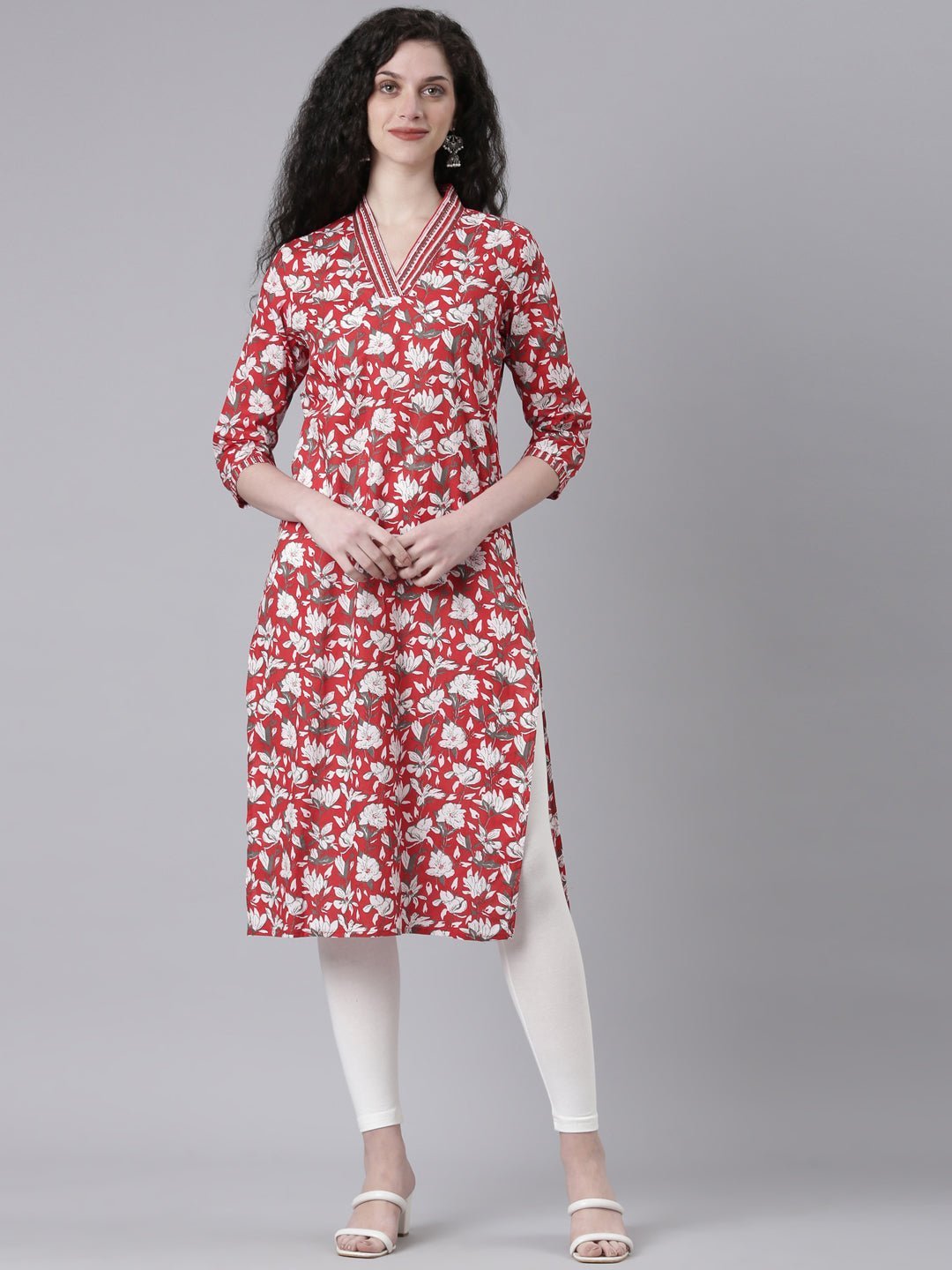 Quantumtera Red Casual Floral Straight Kurta